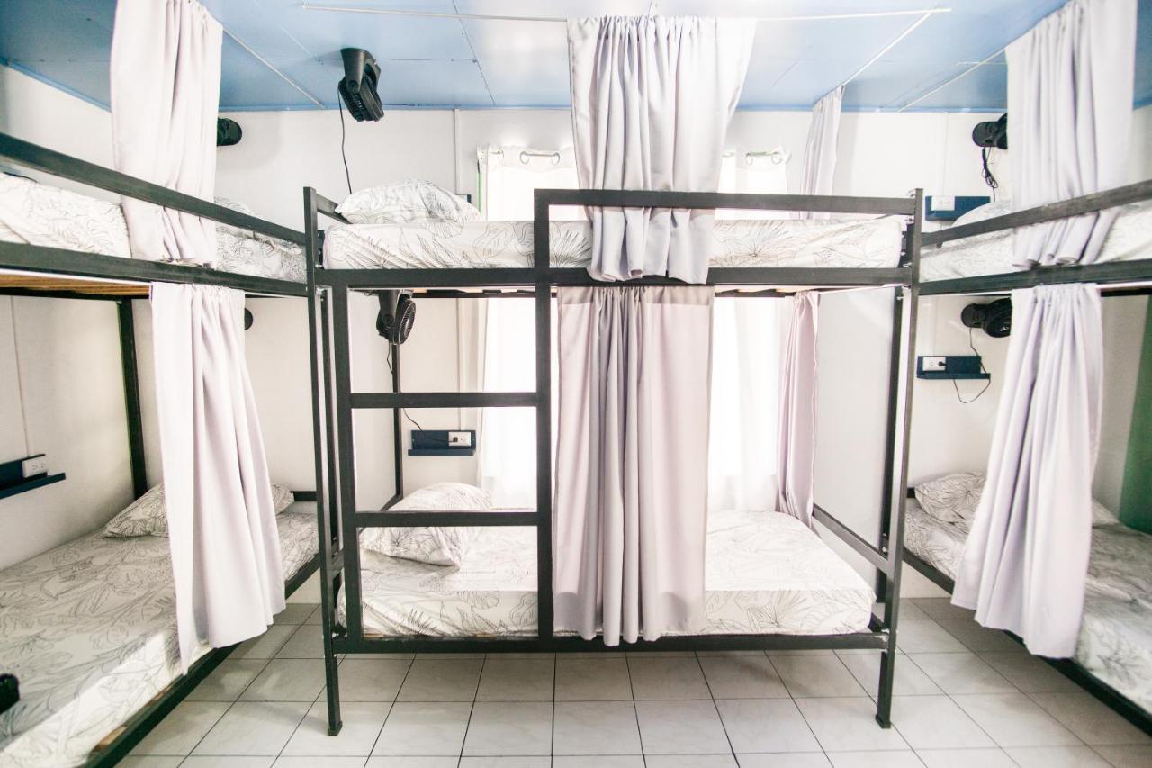 Pura Vibra Hostel La Fortuna Eksteriør billede