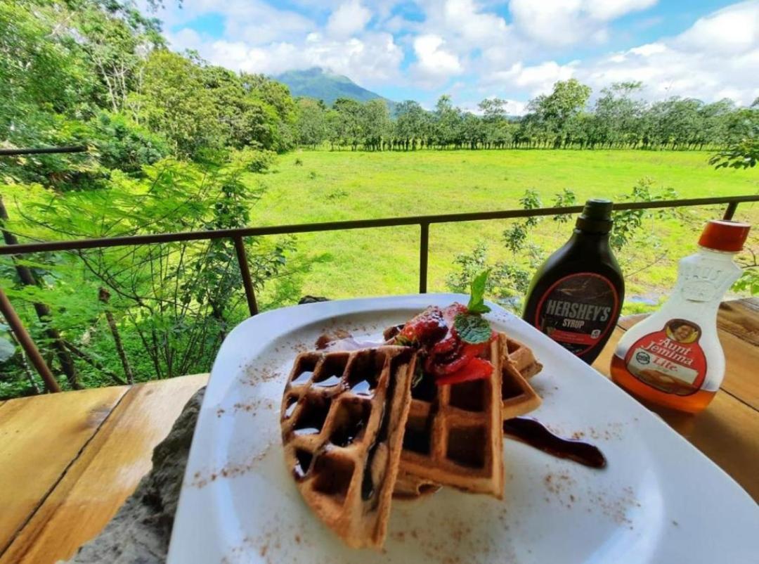Pura Vibra Hostel La Fortuna Eksteriør billede