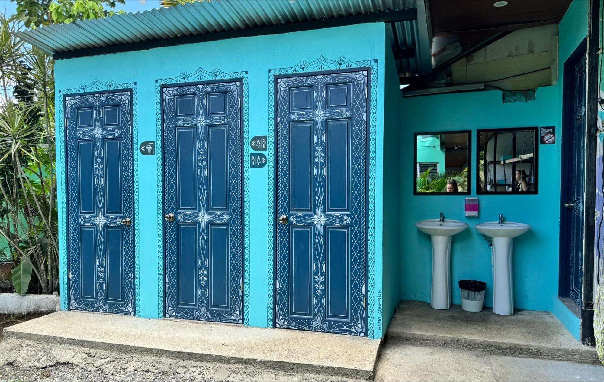 Pura Vibra Hostel La Fortuna Eksteriør billede